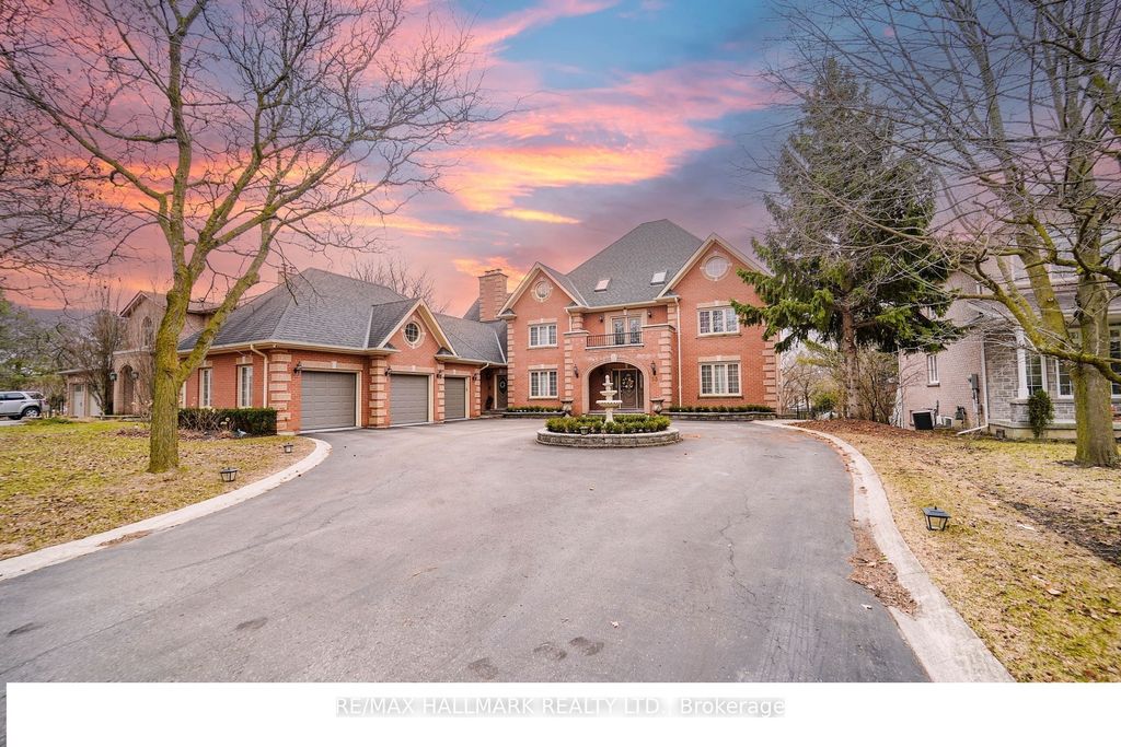 Photo of 33 Oatlands Crescent, Richmond Hill, ON L4C 9P1 (MLS # N13139260)