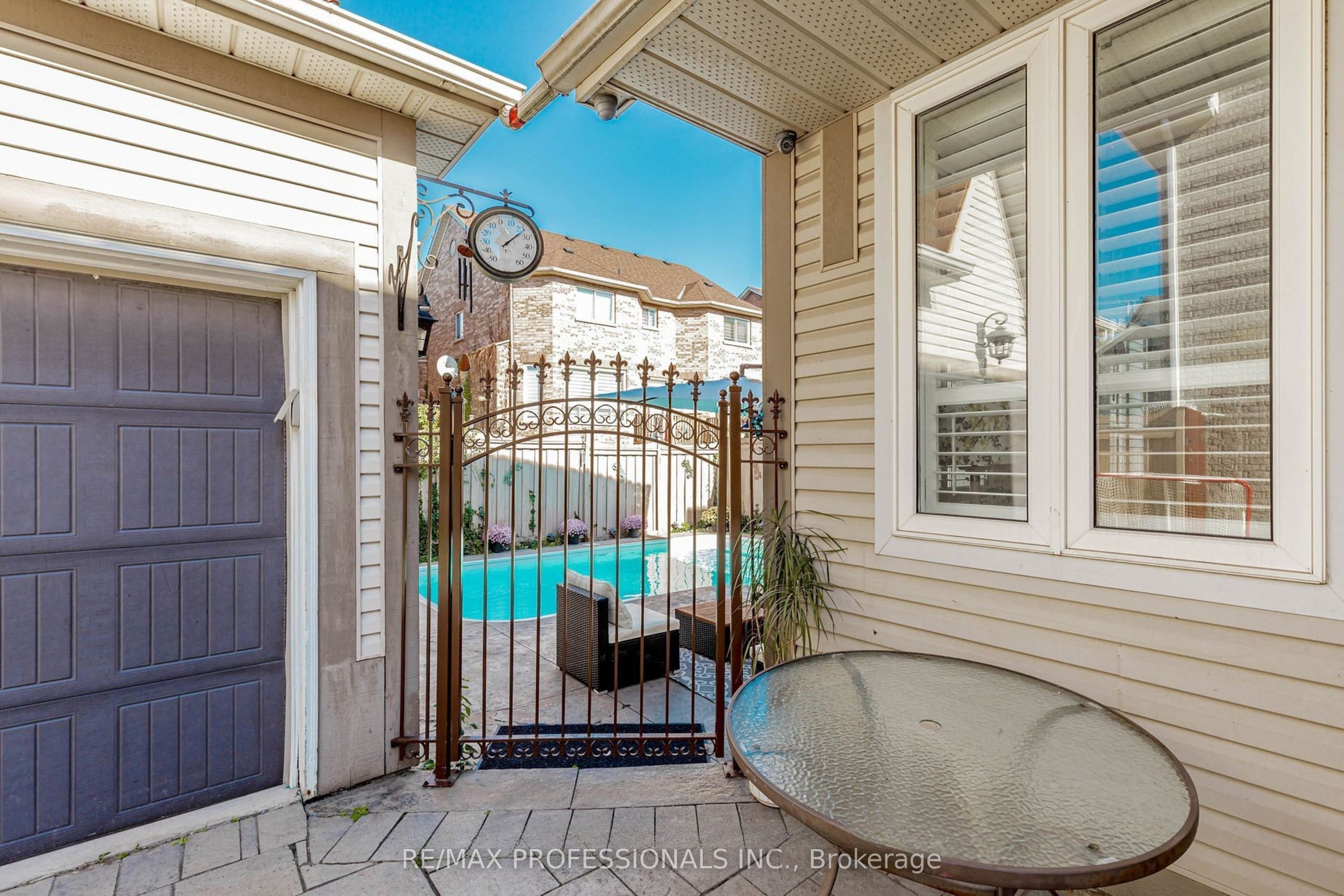 7108 Gablehurst Crescent