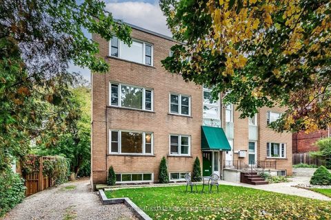 48 Indian Road Crescent Bsmt Toronto ON M6P 2G1