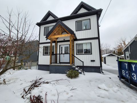 84 Foch Avenue 1 Toronto ON M8W 3X6