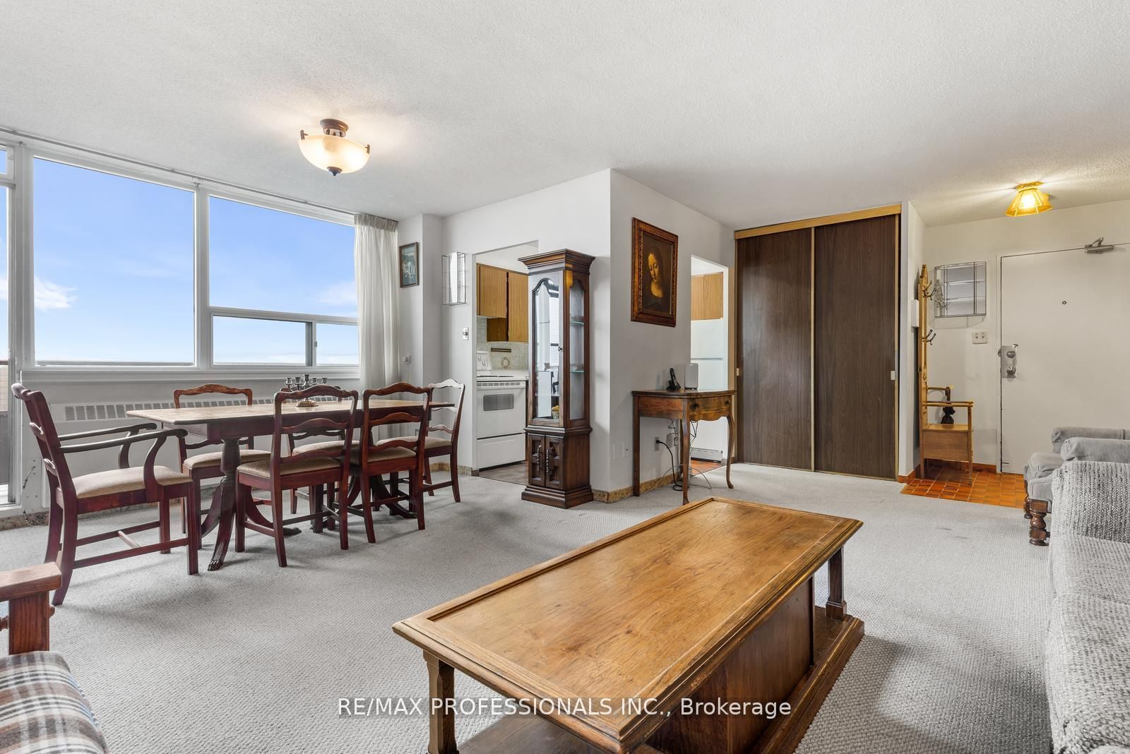 180 Markham Road 1704