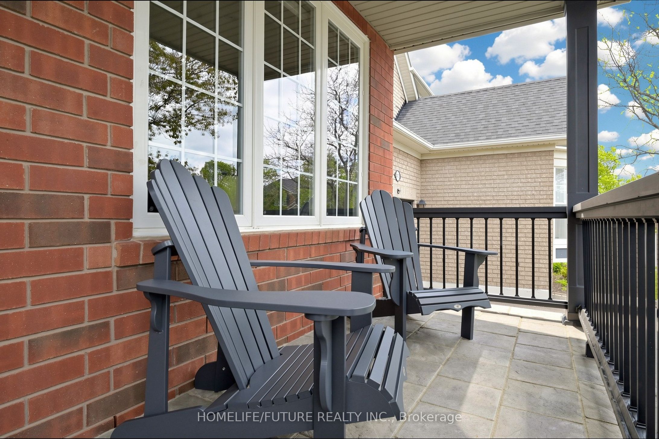 2440 Hollybrook Drive