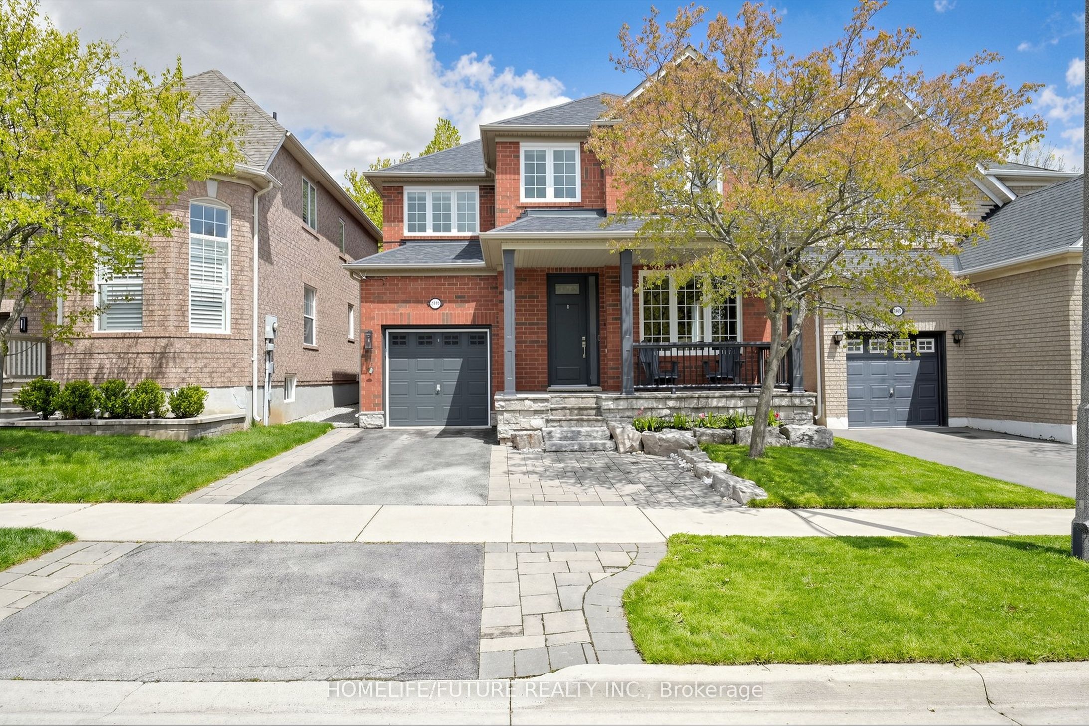 2440 Hollybrook Drive