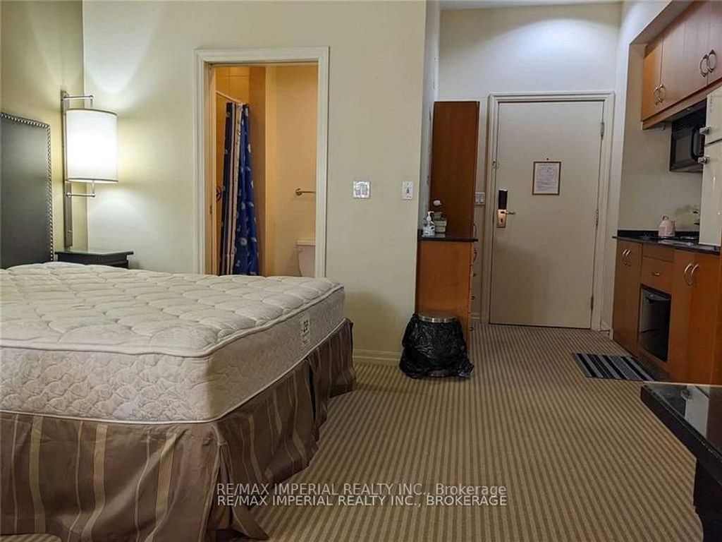 Photo of 1 King Street W #1023, Toronto, ON M5H 1A1 (MLS # C12858858)