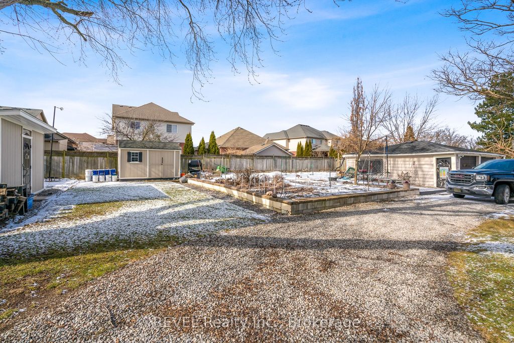 Photo of 18 Valley Road, St. Catharines, ON L2S 1Y6 (MLS # X12906004)