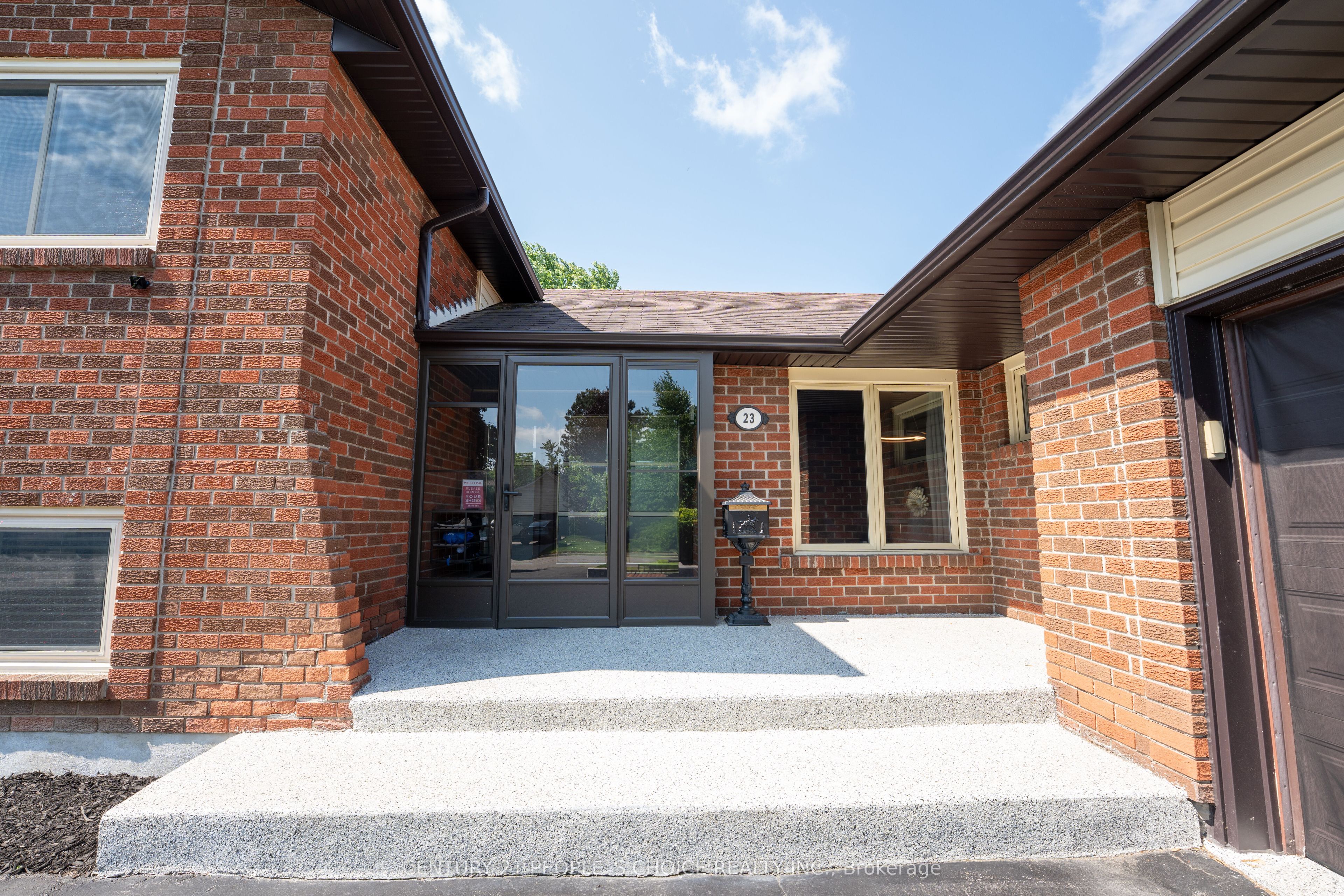 23 Wadsworth Circle