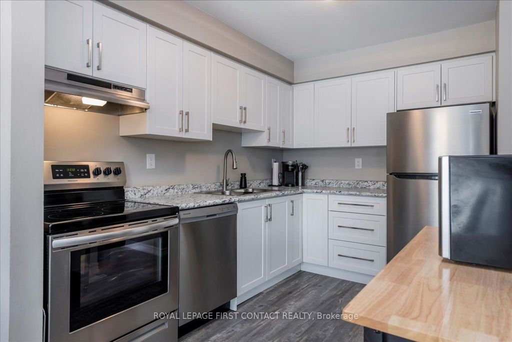 Photo of 193 Pickett Crescent, Barrie, ON L4N 8C2 (MLS # S12676488)