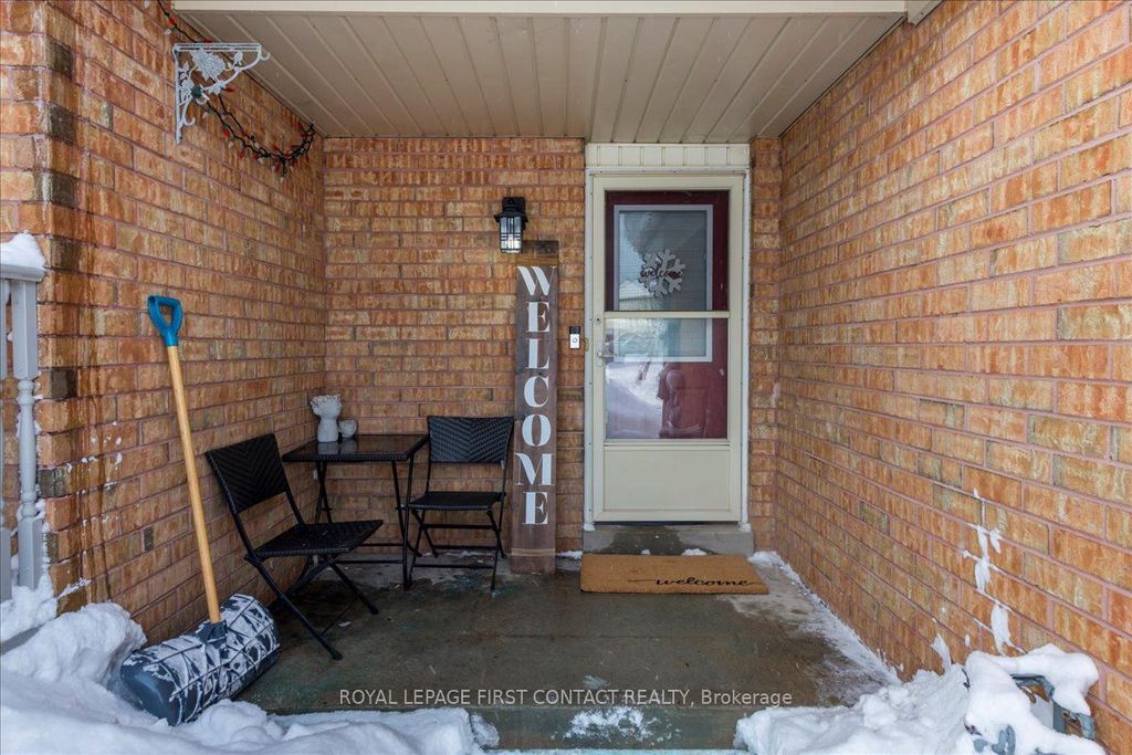 Photo of 193 Pickett Crescent, Barrie, ON L4N 8C2 (MLS # S12676488)
