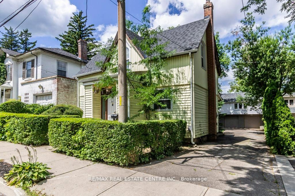 215-217 Queen Street