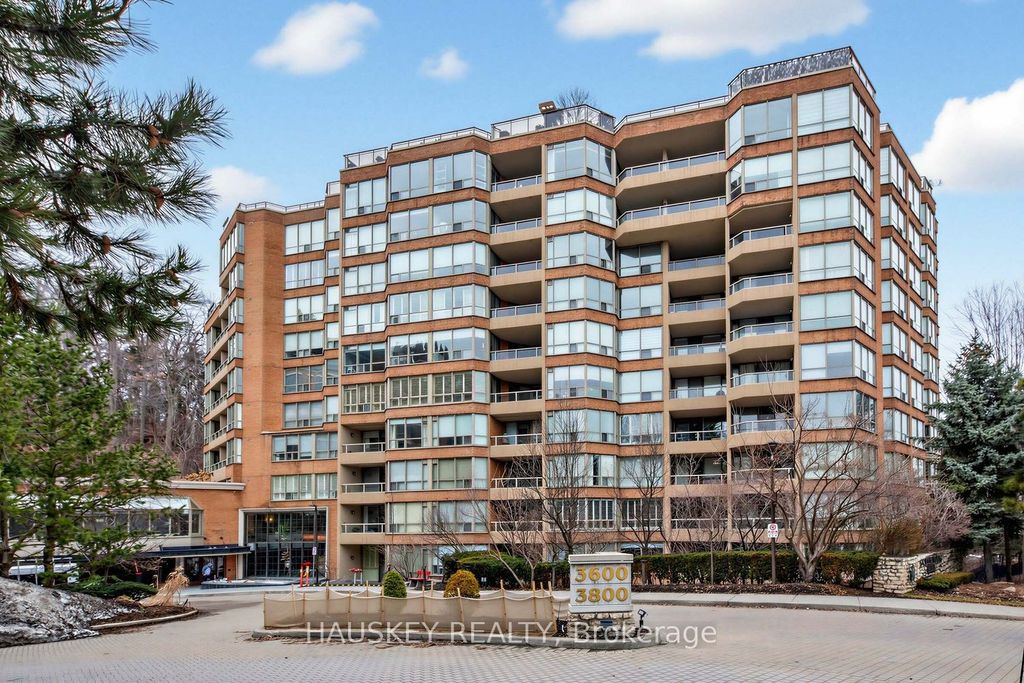 Photo of 3800 Yonge Street #402, Toronto, ON M4N 3P7 (MLS # C13013716)