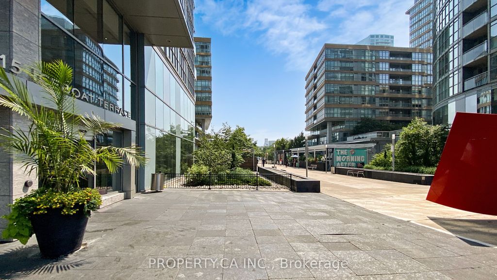 Photo of 15 Iceboat Terrace #2816, Toronto, ON M5V 4A5 (MLS # C12454540)