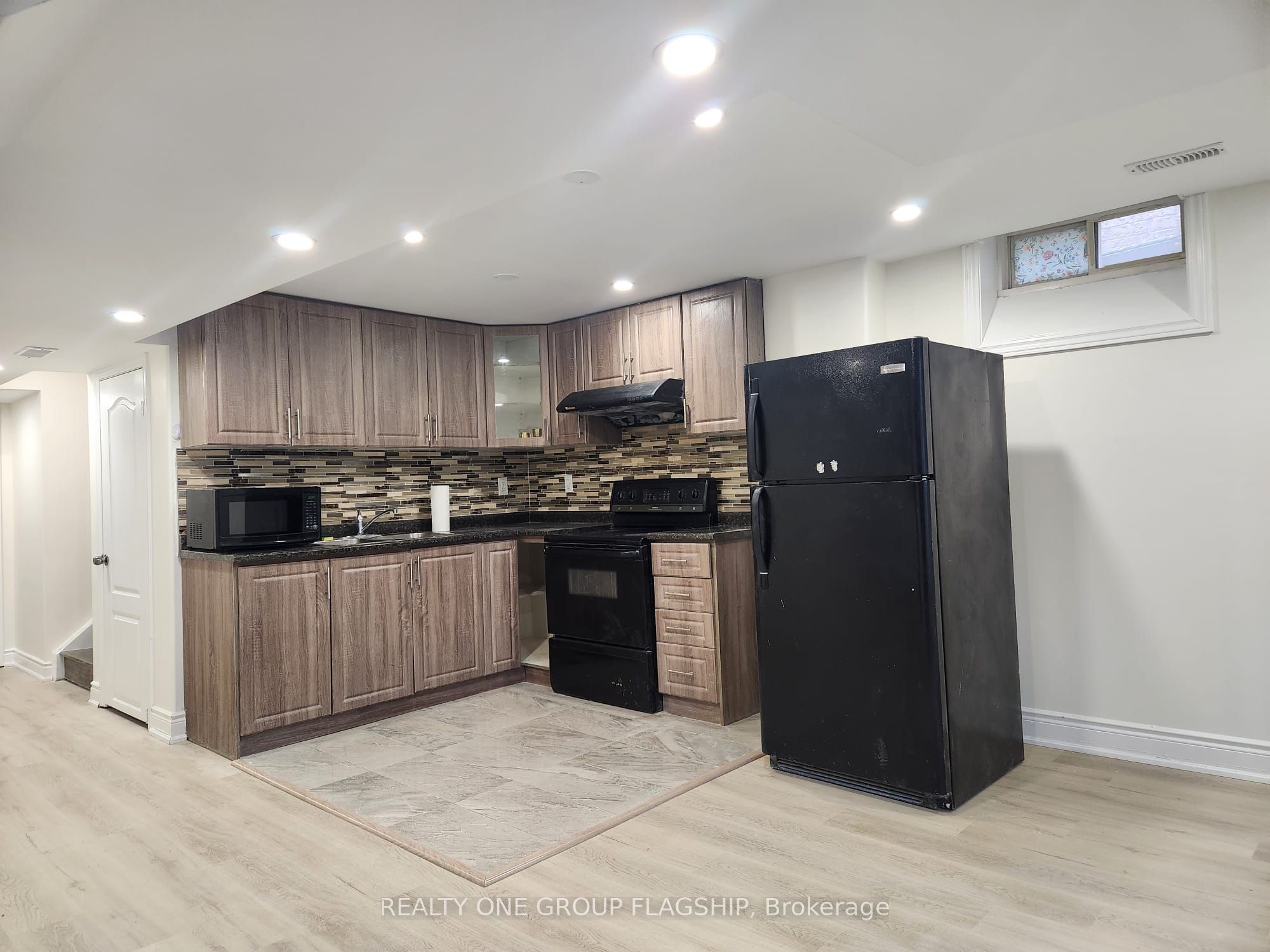 3 cedarvalley Boulevard