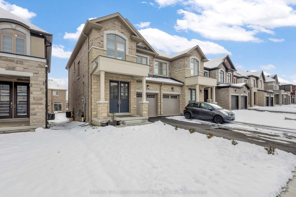 Photo of 5 Cherry Blossom Heights, Hamilton, ON L9B 0E9 (MLS # X12609772)