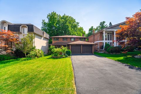 9 Wingrove Hill Toronto ON M9B 2C3