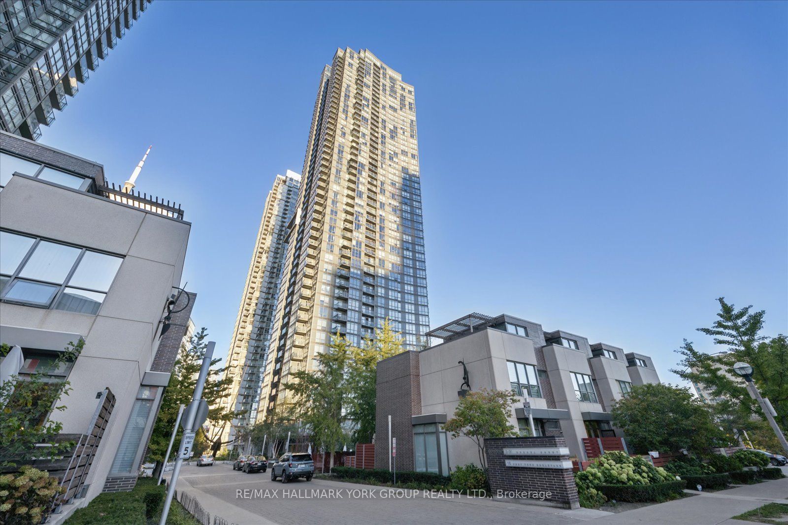 11 Brunel Court 1612