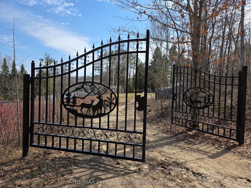 Photo of 1044 Shanahan Trail, Minden Hills, ON K0M 2K0 (MLS # X12812350)