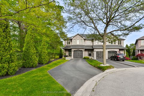 5118 Tree Court Burlington ON L7L 6K3