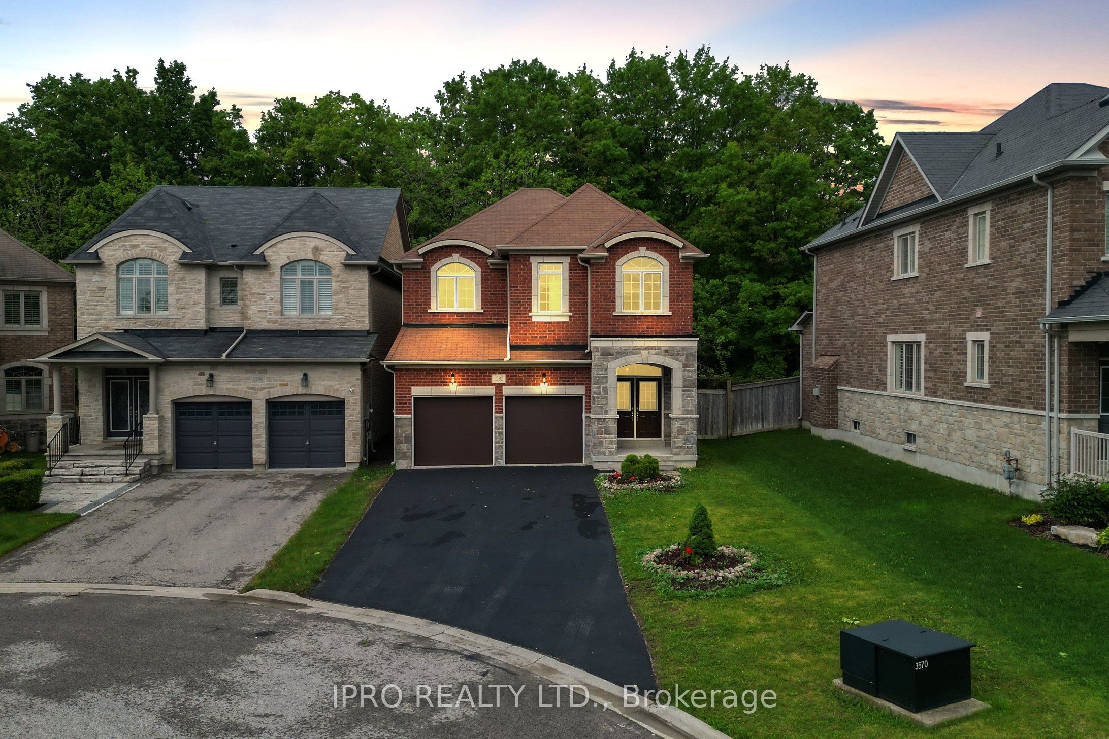 1292 Mccron Crescent