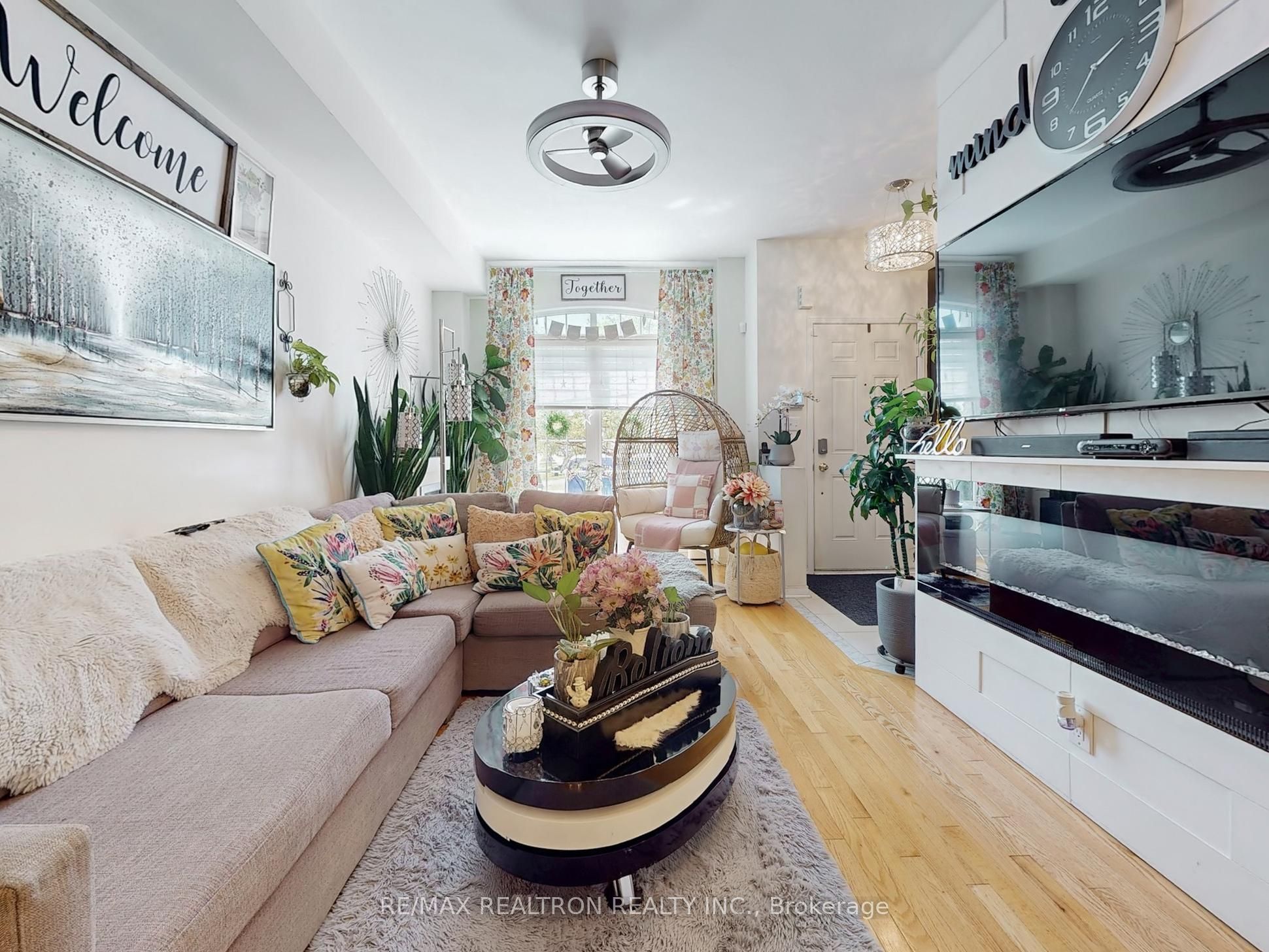81 Isaac Devins Boulevard