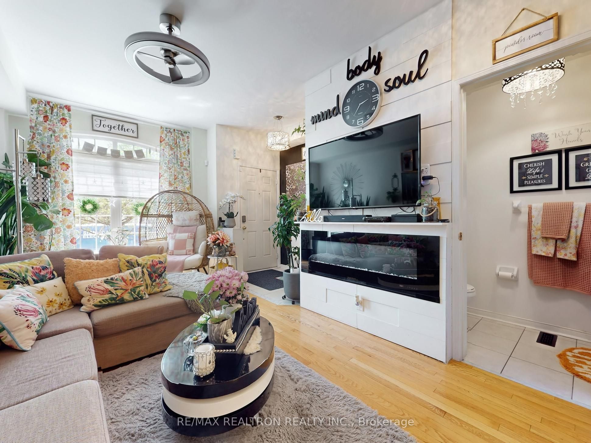 81 Isaac Devins Boulevard