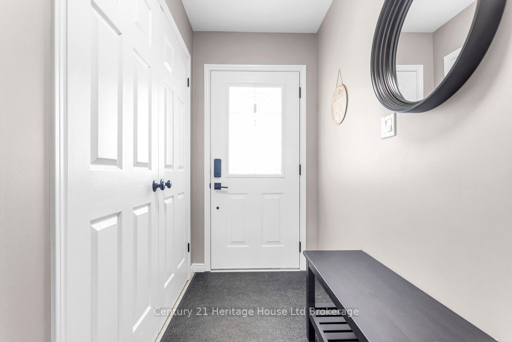 Photo of 93 Glendale Drive, Tillsonburg, ON N4G 1J9 (MLS # X13042386)