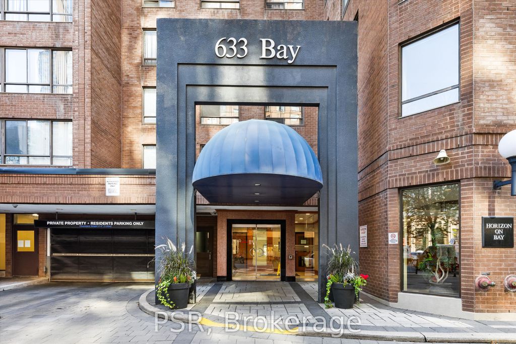 Photo of 633 Bay Street #901, Toronto, ON M5G 2G4 (MLS # C12577032)