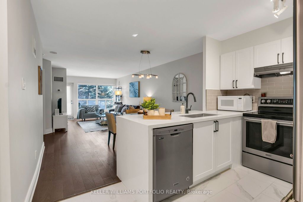 Photo of 600 Queens Quay W #222, Toronto, ON M5V 3M3 (MLS # C12793978)