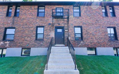 92 Twelfth Street 5 Toronto ON M8V 3H1