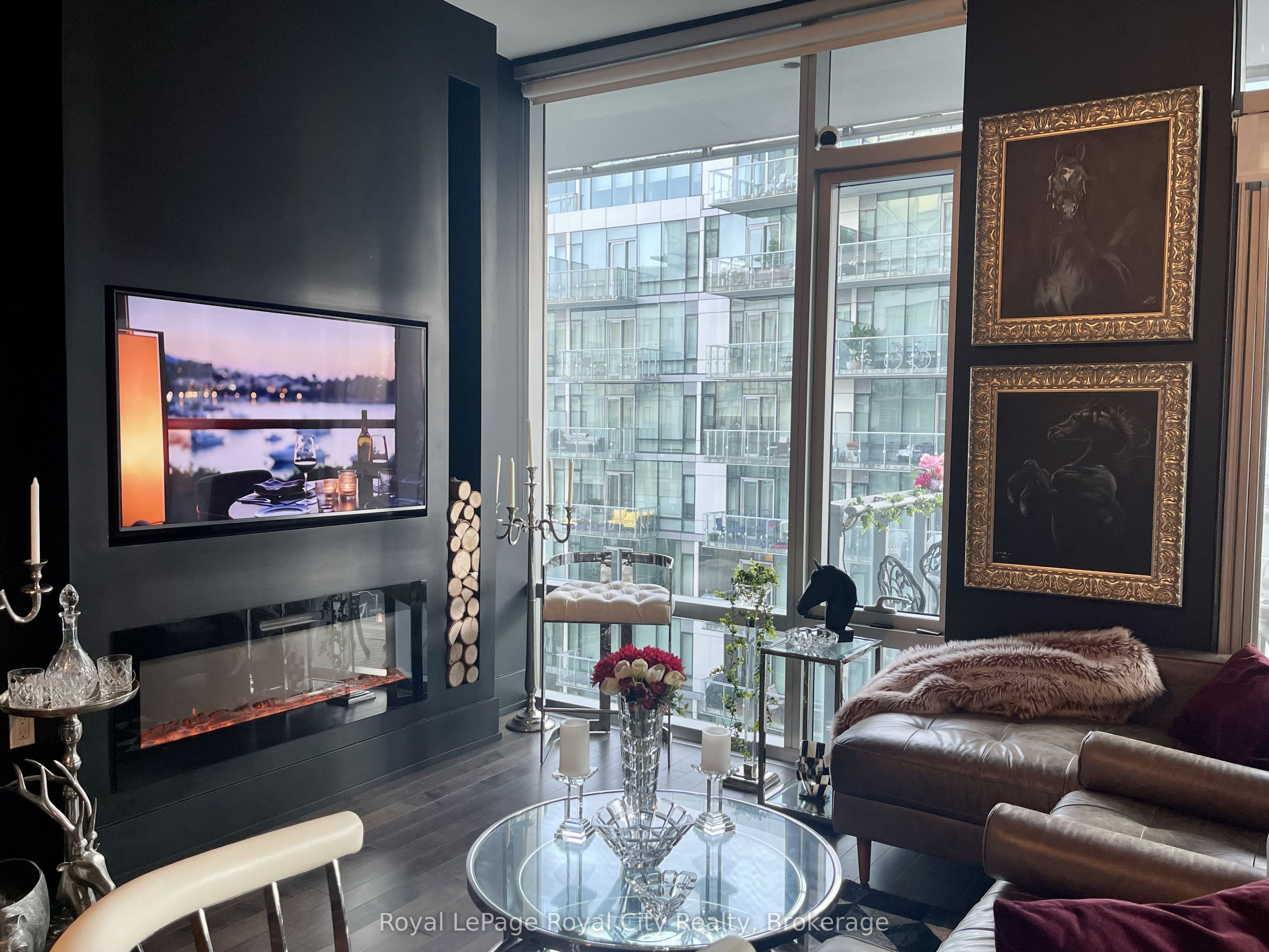 39 Queens Quay E 830