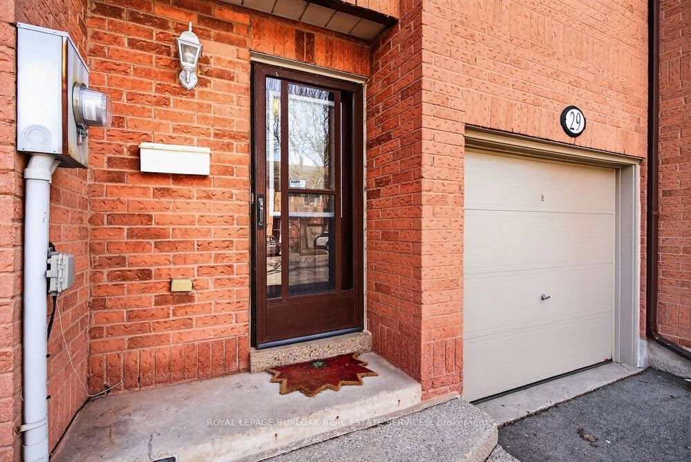 2004 Glenada Crescent 29