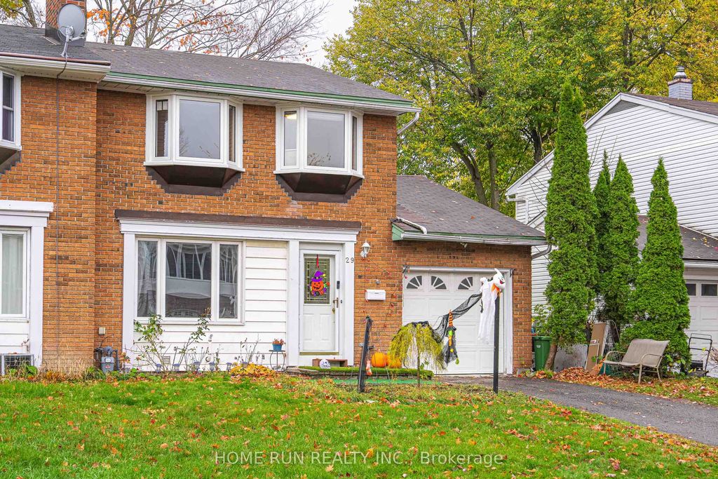 Photo of 29 Cymbeline Drive, Bells Corners and South to Fallowfield, ON K2H 7X9 (MLS # X12817522)