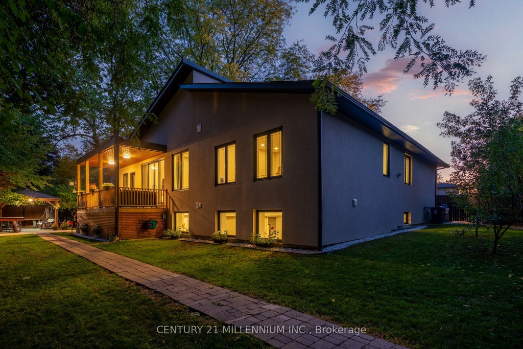 Photo of 12 Legato Court, Toronto, ON M3B 1L7 (MLS # C13841002)