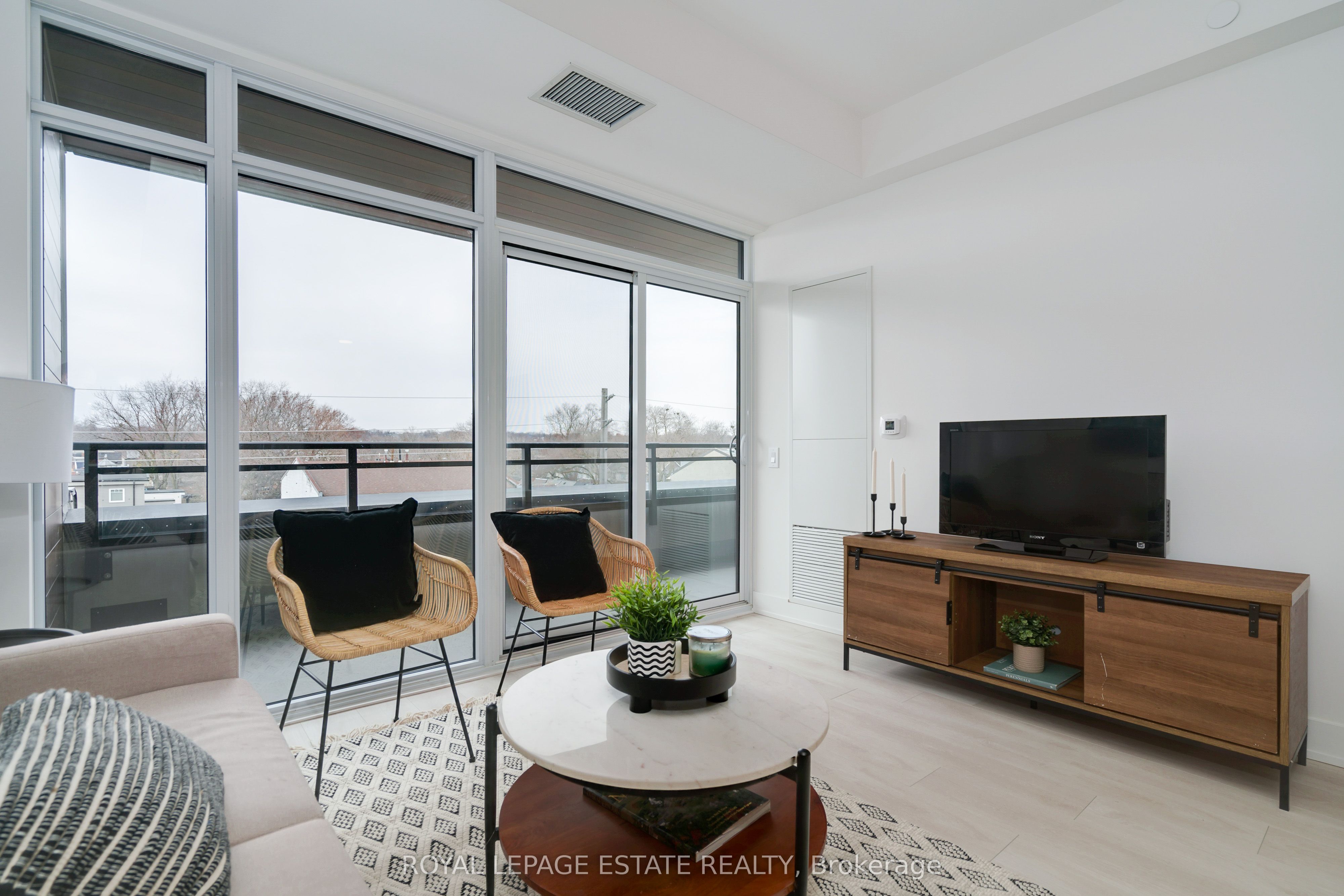 1285 Queen Street E 404