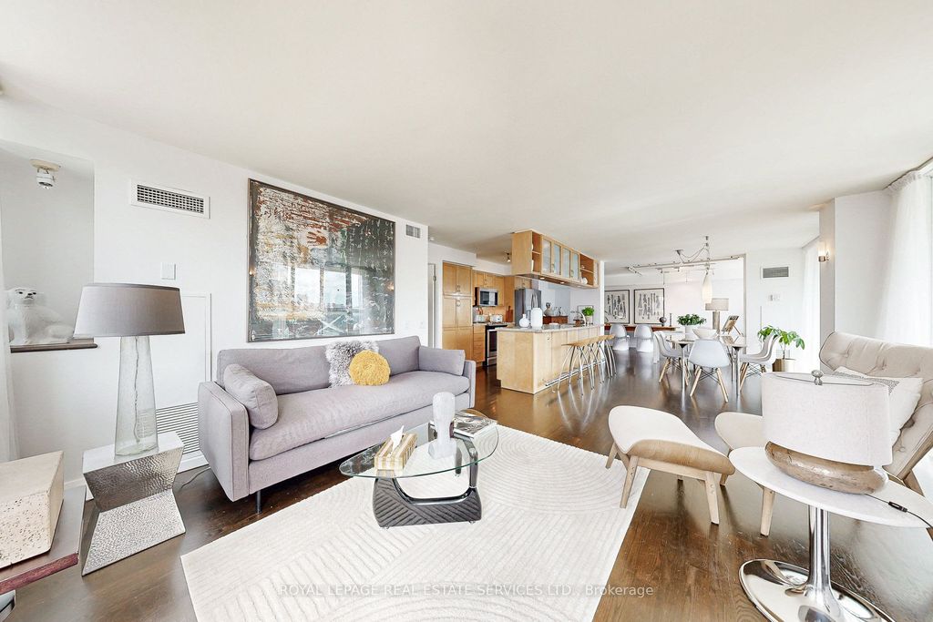 Photo of 313 Richmond Street E #1061, Toronto, ON M5A 4S7 (MLS # C12420420)