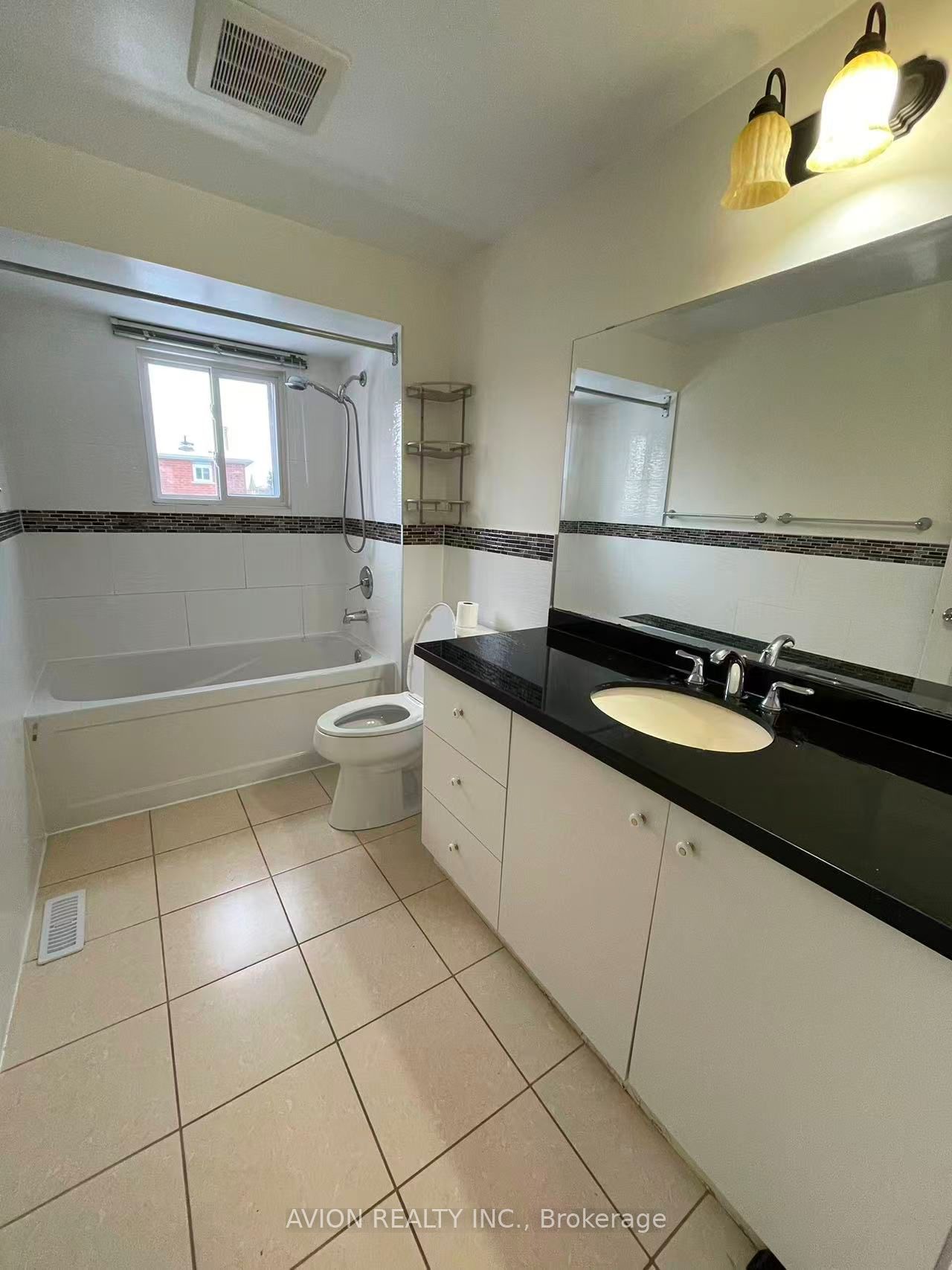 172 Highglen Avenue E