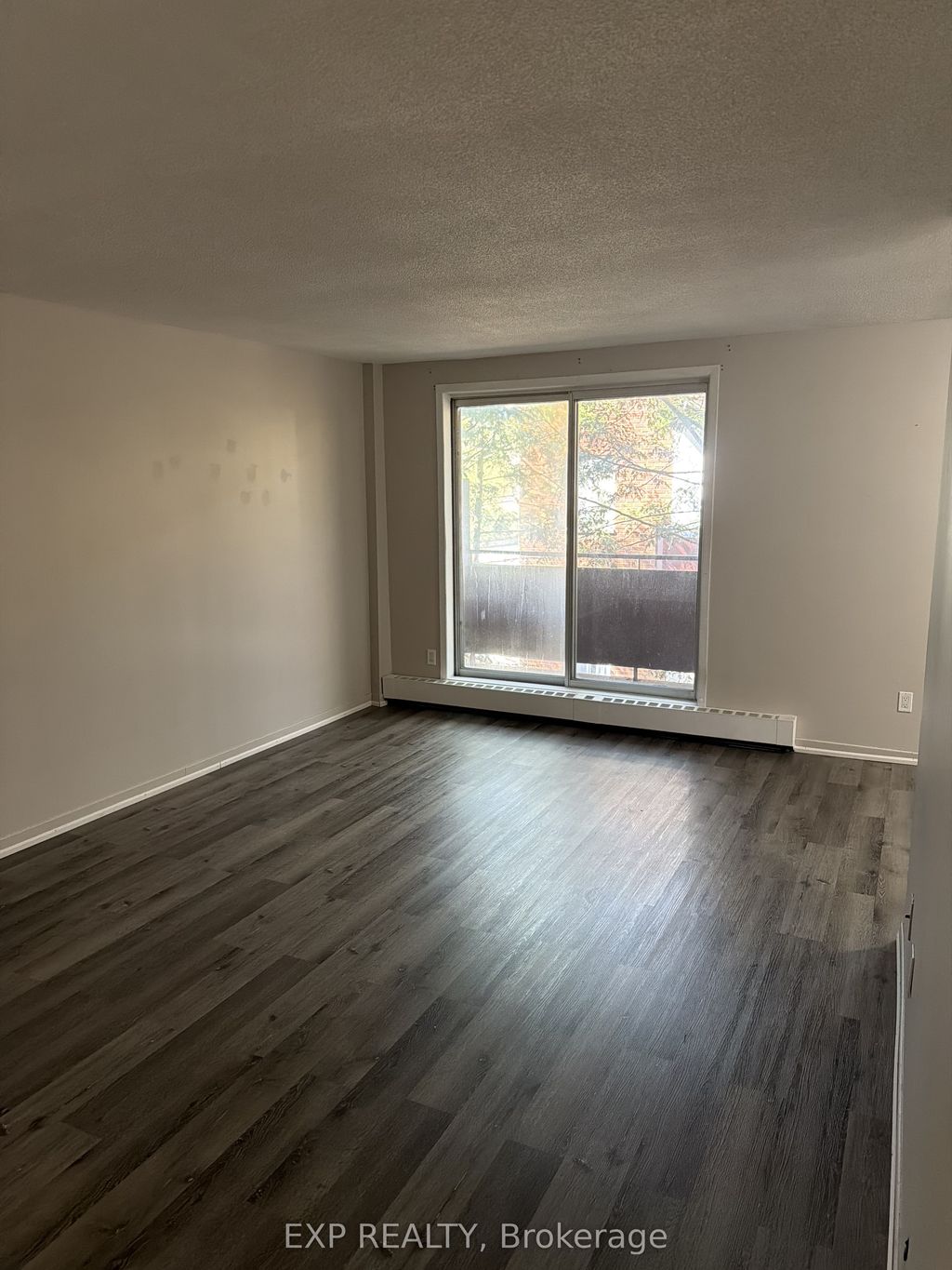 Photo of 187 Lisgar Ave Avenue #204, Tillsonburg, ON N4G 3L5 (MLS # X13043918)