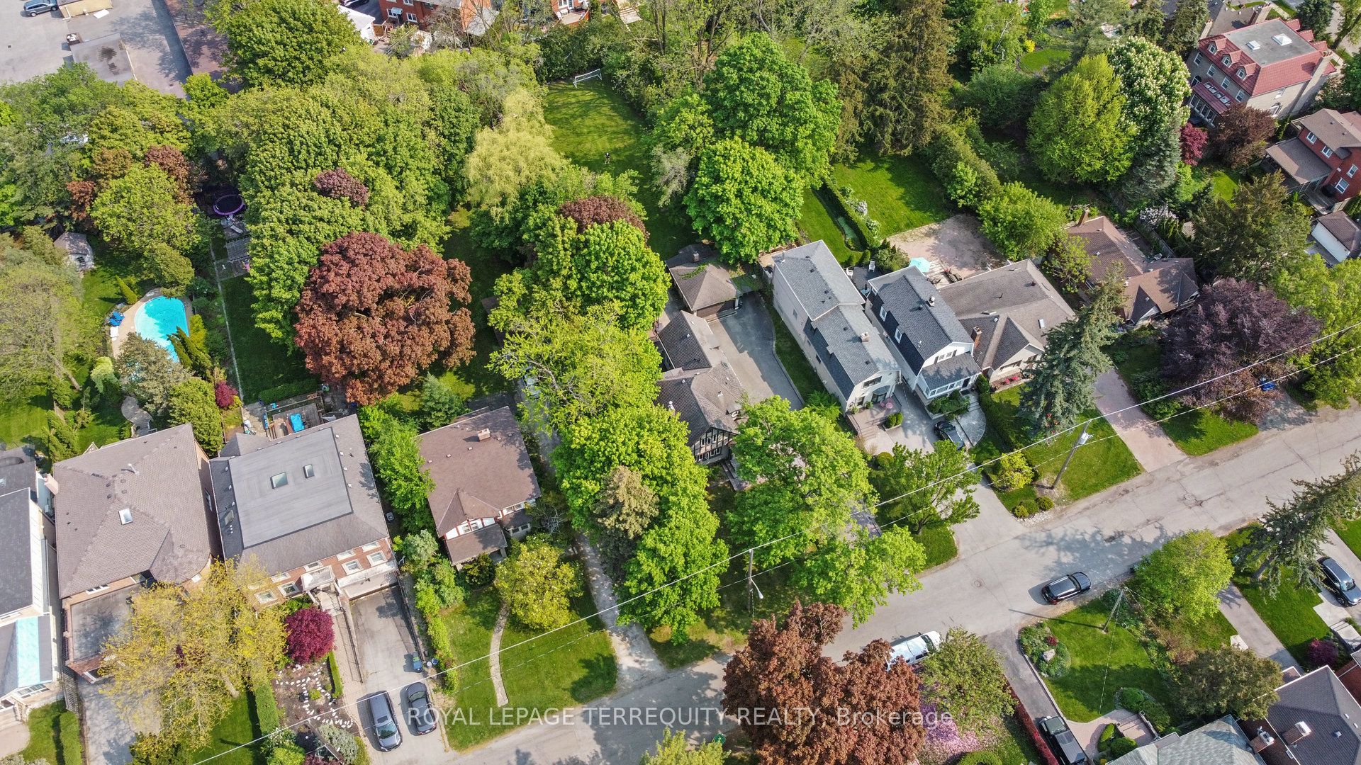 65 Burnhamthorpe Crescent