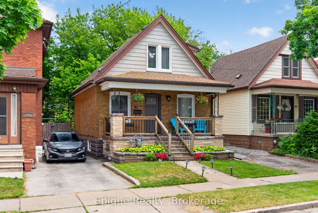 Photo of 93 Graham Avenue S, Hamilton, ON L8K 2M2 (MLS # X13870086)