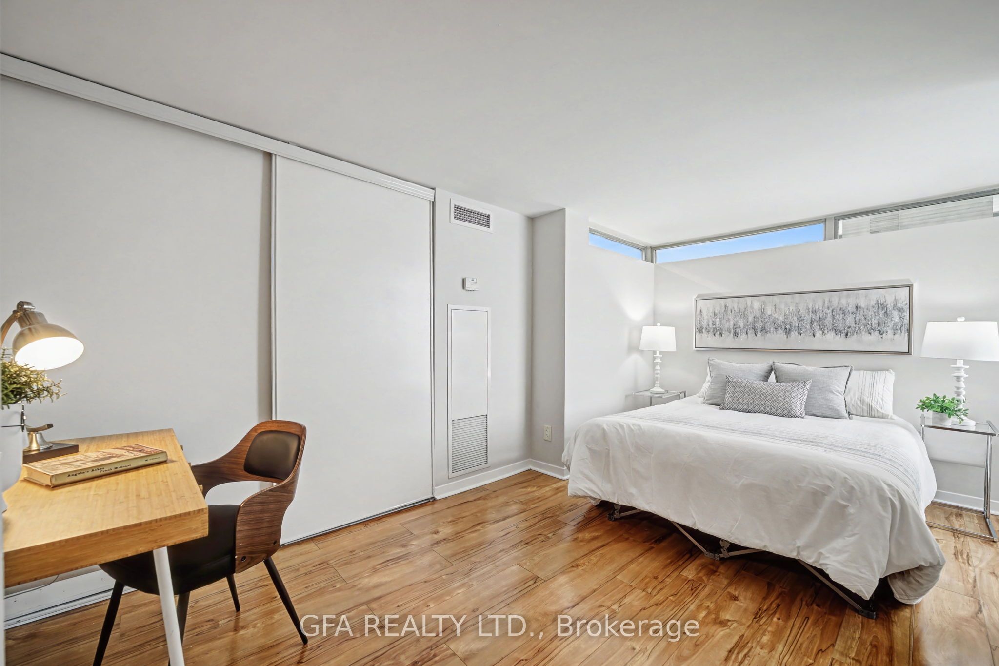 1040 The Queensway Street 720