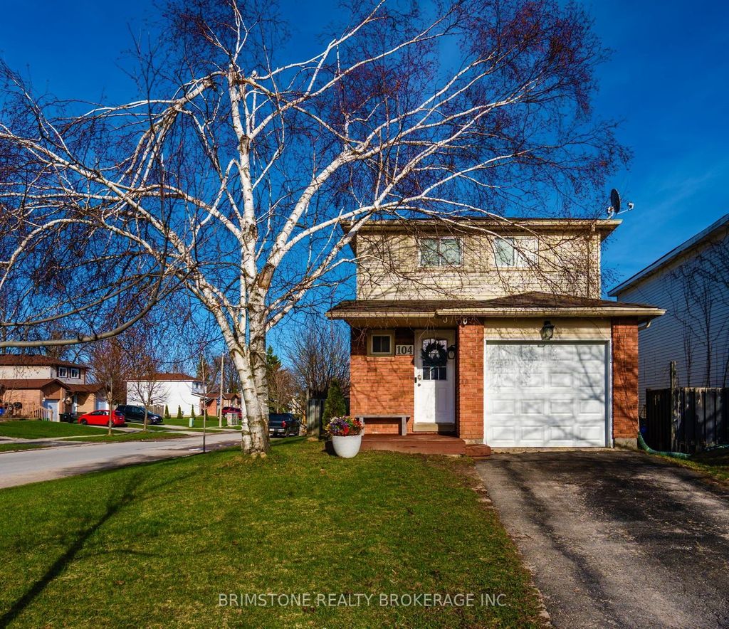 Photo of 104 Hickling Trail, Barrie, ON L4M 5T4 (MLS # S13591030)