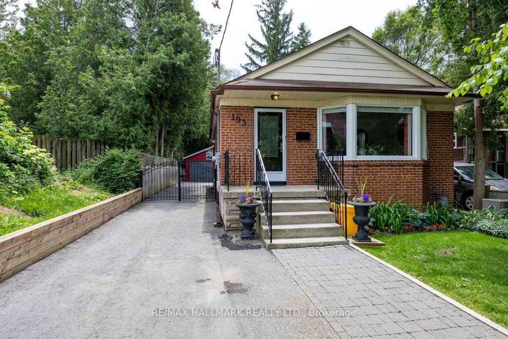 Photo of 193 Ferris Road, Toronto, ON M4B 1H2 (MLS # E13489344)
