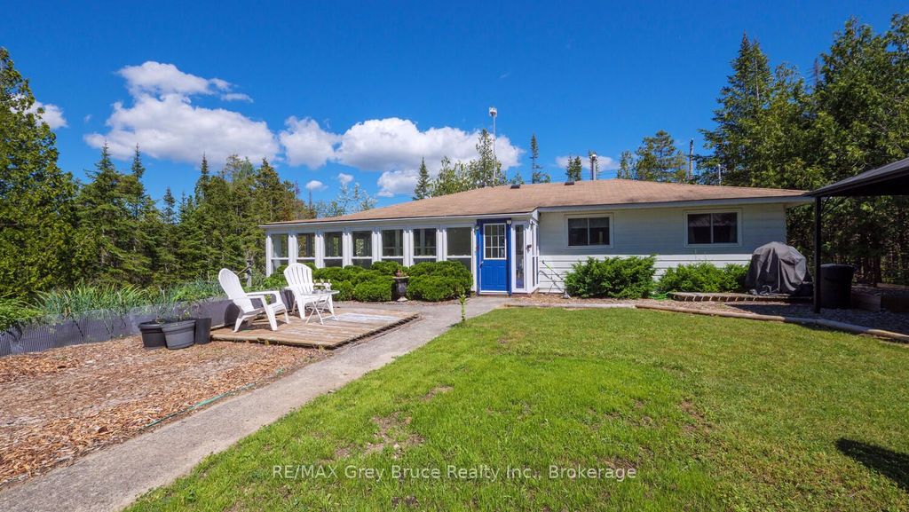 Photo of 1034 DORCAS BAY Road, Northern Bruce Peninsula, ON N0H 2R0 (MLS # X13159620)