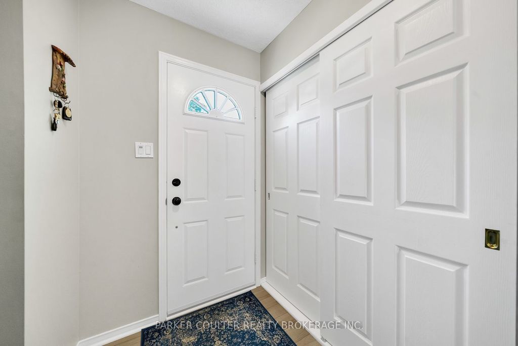 Photo of 1098 Maclean Street, Innisfil, ON L9S 1W1 (MLS # N13538292)