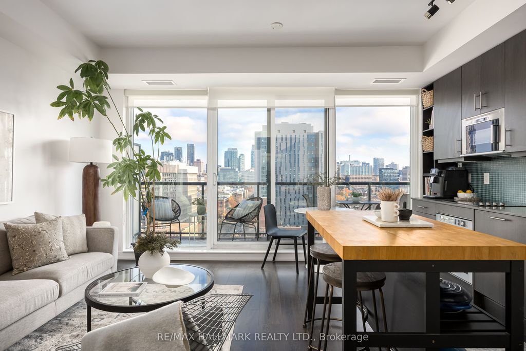 Photo of 297 College Street #1702, Toronto, ON M5T 1S2 (MLS # C12565502)