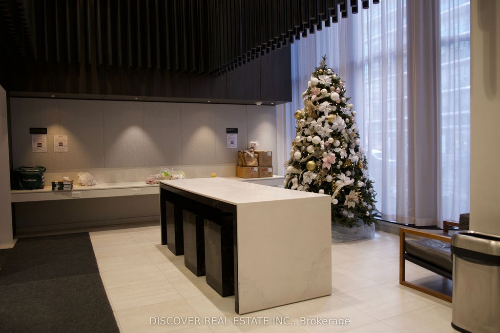 Photo of 4065 Confederation Parkway #3704, Mississauga, ON L5B 0L4 (MLS # W12584042)