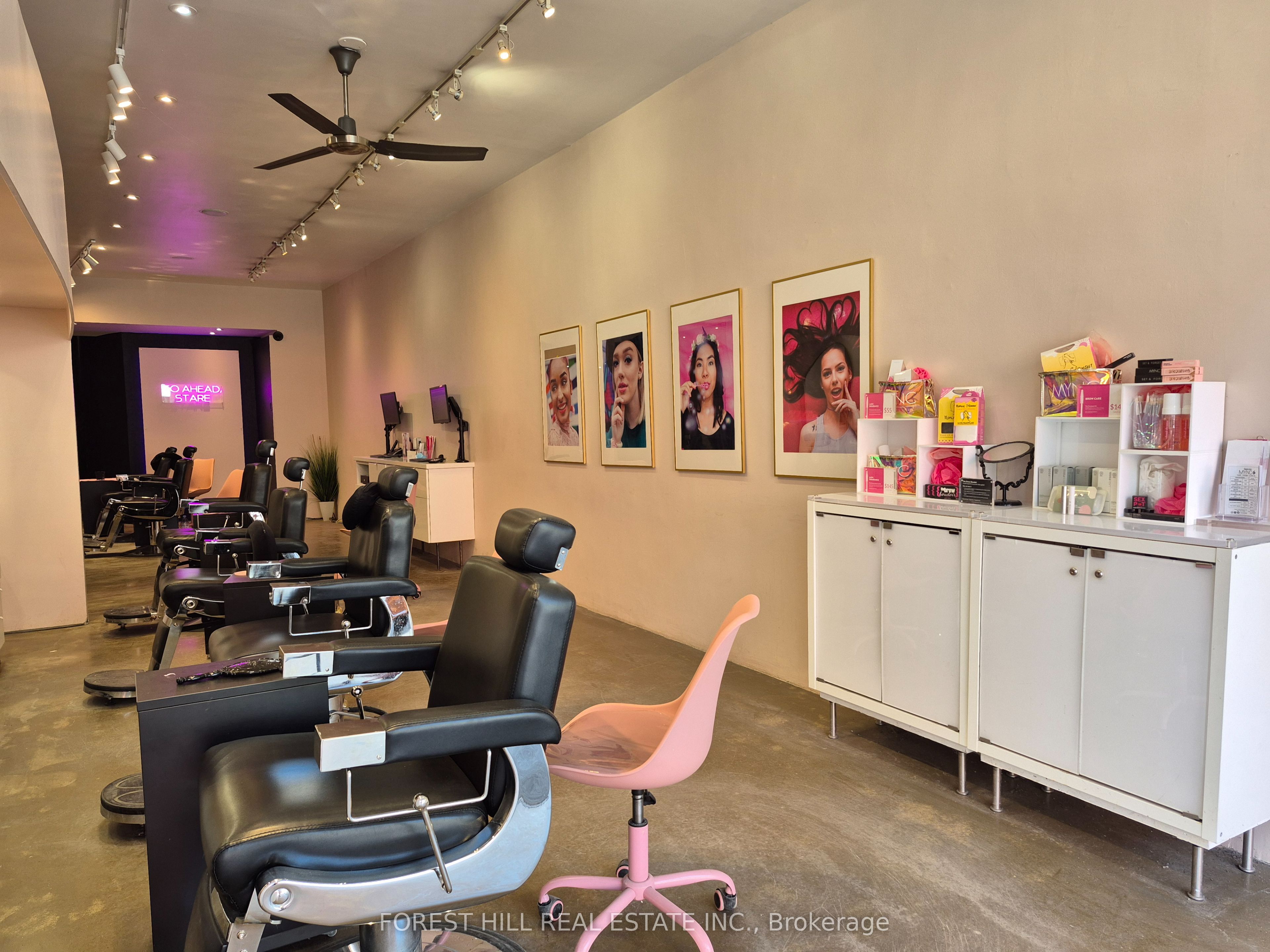 781 Queen Street W