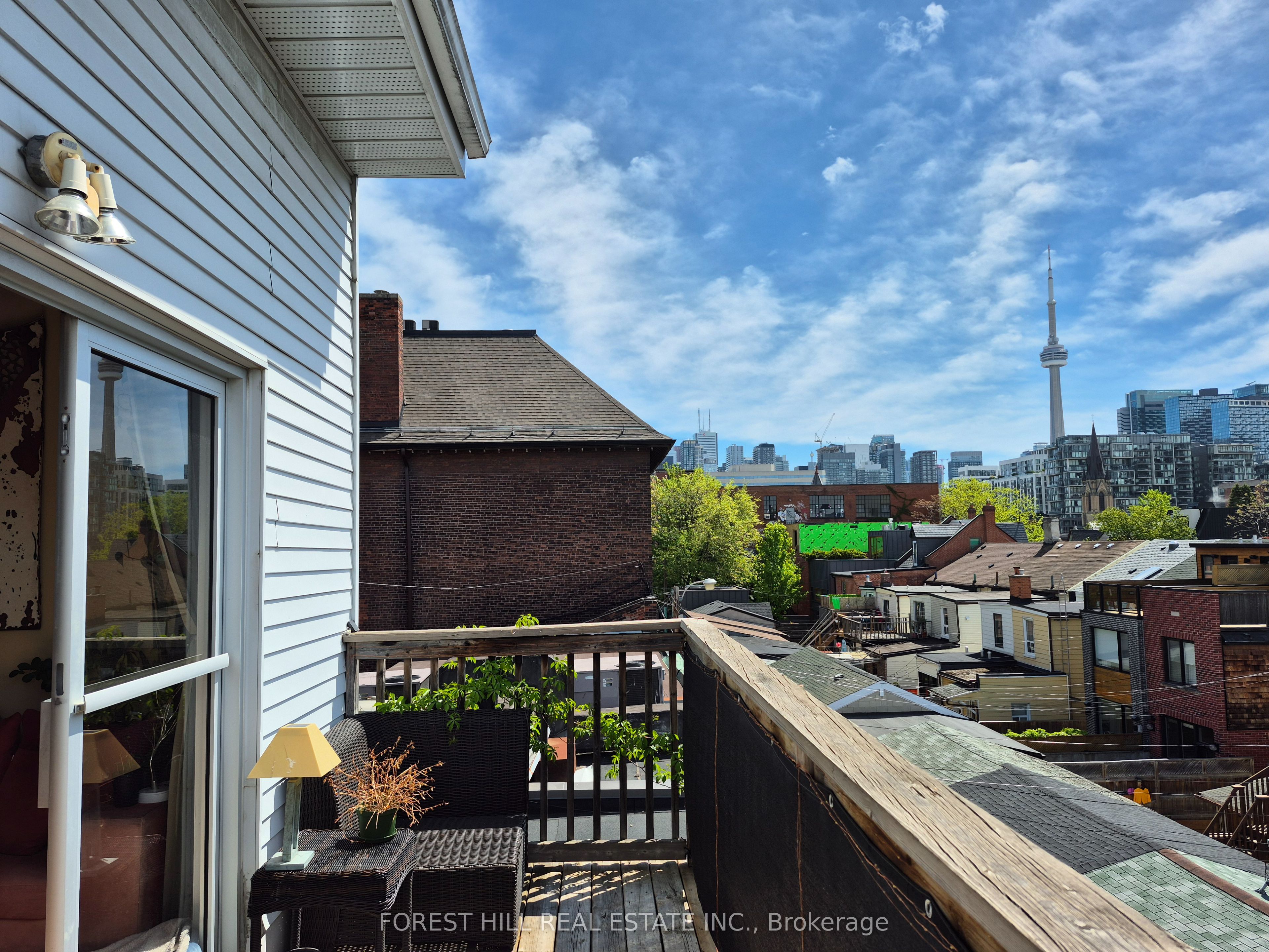 781 Queen Street W