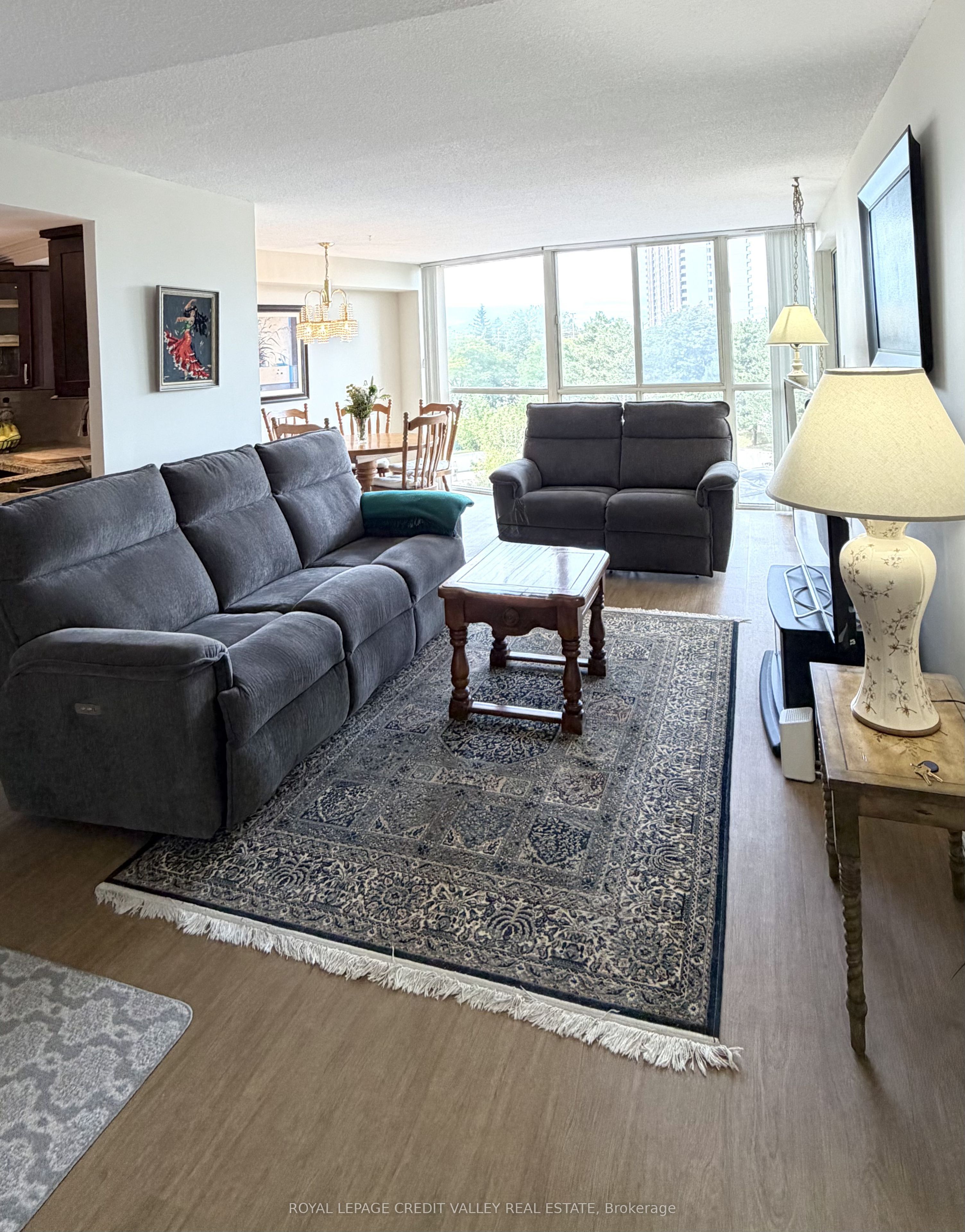 1360 Rathburn Road E 406