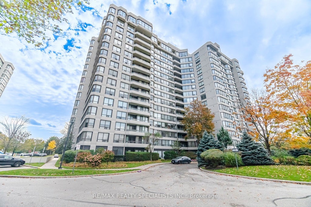 Photo of 1131 Steeles Avenue W #306, Toronto, ON M2R 3W8 (MLS # C14081498)
