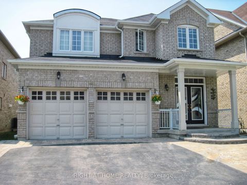 102 Rivington Avenue Vaughan ON L4J 0B4